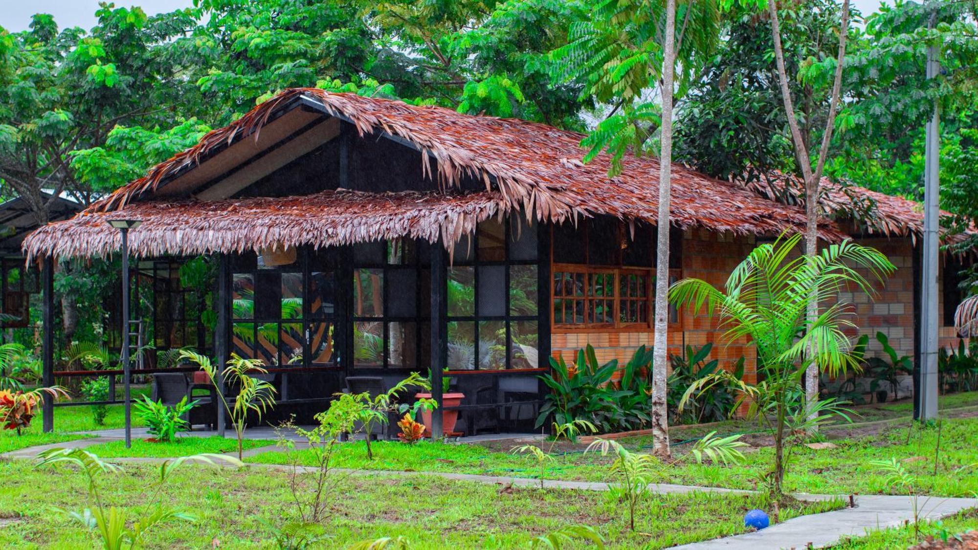 Hotel Boutique Villaliliana Leticia Exterior foto